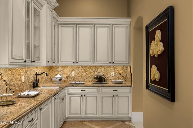 7170 N 69TH Place, Paradise Valley, AZ 85253