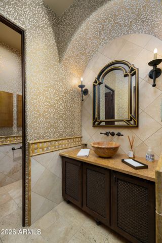 7170 N 69TH Place, Paradise Valley, AZ 85253