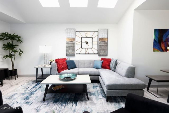 4626 N 75TH Street, Scottsdale, AZ 85251