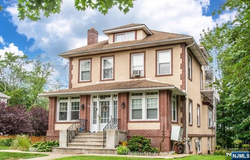 818 Summit Avenue 1, River Edge, NJ 07661