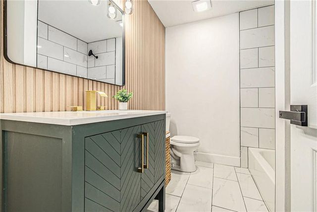 11715 E 60th Street, Kansas City, MO 64133