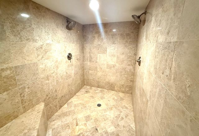 4 Greenbrier Court, Lake In The Hills, IL 60156