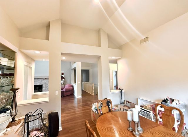 4 Greenbrier Court, Lake In The Hills, IL 60156