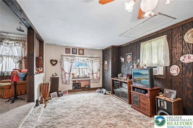 45 Barrel Run Road, Milford Twp, PA 18951
