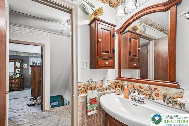 45 Barrel Run Road, Milford Twp, PA 18951