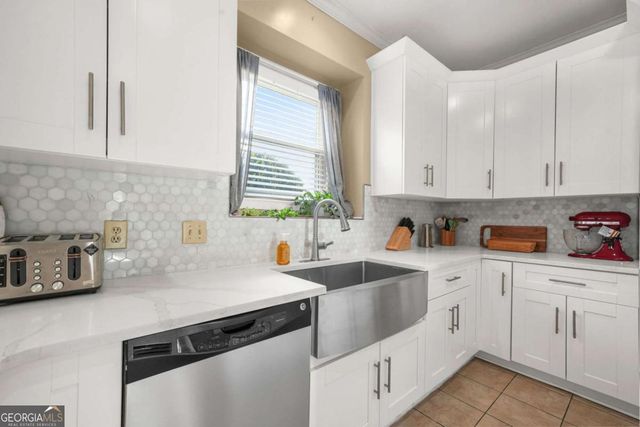 1201 Brook Knoll Place, Lawrenceville, GA 30043