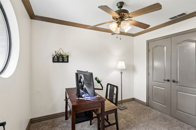 941 Thomas Crossing Drive, Fort Worth, TX 76028