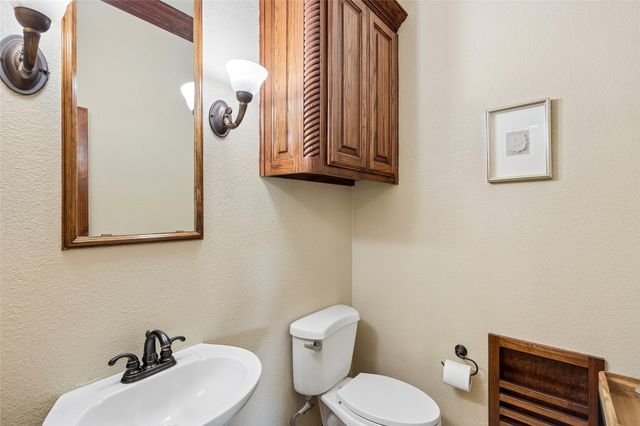 941 Thomas Crossing Drive, Fort Worth, TX 76028