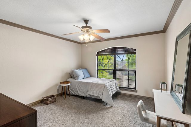 941 Thomas Crossing Drive, Fort Worth, TX 76028