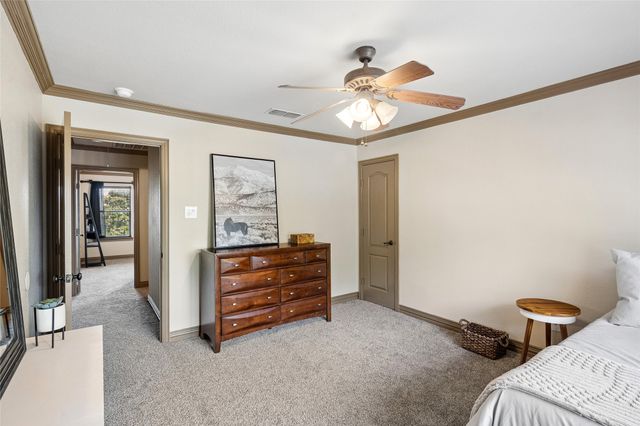 941 Thomas Crossing Drive, Fort Worth, TX 76028