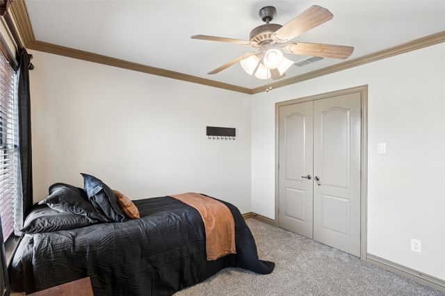 941 Thomas Crossing Drive, Fort Worth, TX 76028