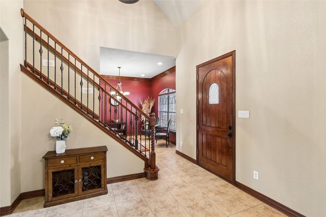 941 Thomas Crossing Drive, Fort Worth, TX 76028