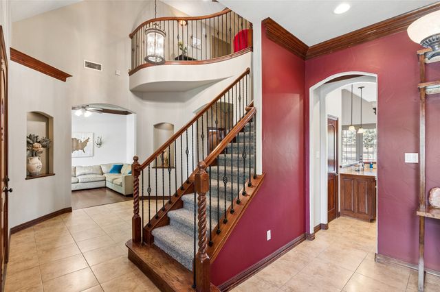 941 Thomas Crossing Drive, Fort Worth, TX 76028