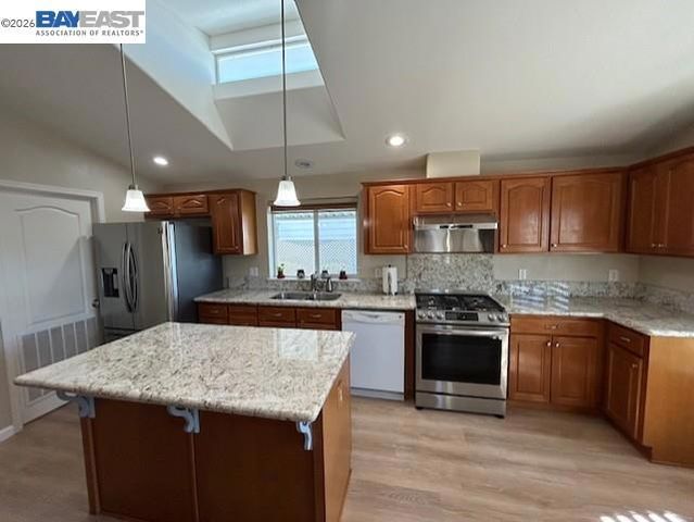 1200 W Winton, Hayward, CA 94545