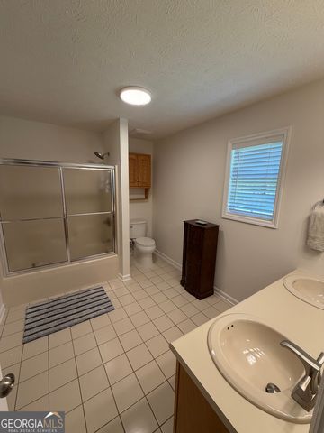 184 Lee Thompson Road, Moreland, GA 30259