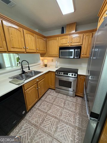 184 Lee Thompson Road, Moreland, GA 30259
