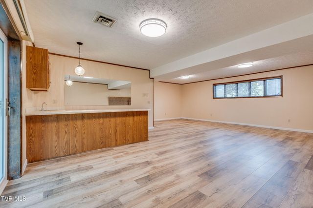 4802 South Wind Drive, Kingsport, TN 37664