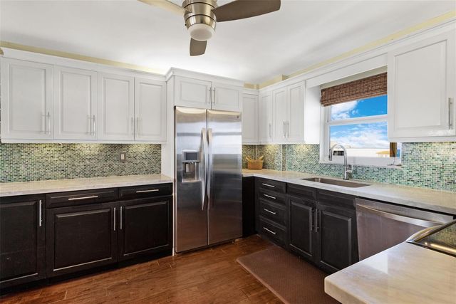 1160 Hillsboro Mile 903, Hillsboro Beach, FL 33062