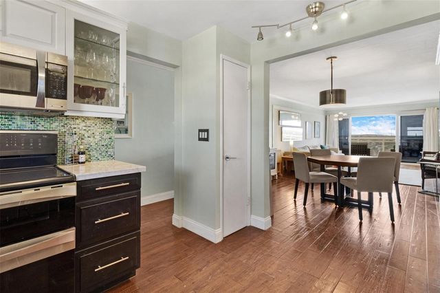 1160 Hillsboro Mile 903, Hillsboro Beach, FL 33062