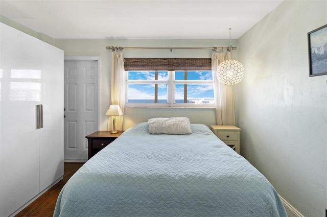 1160 Hillsboro Mile 903, Hillsboro Beach, FL 33062