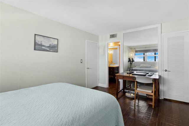 1160 Hillsboro Mile 903, Hillsboro Beach, FL 33062
