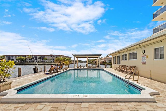 1160 Hillsboro Mile 903, Hillsboro Beach, FL 33062