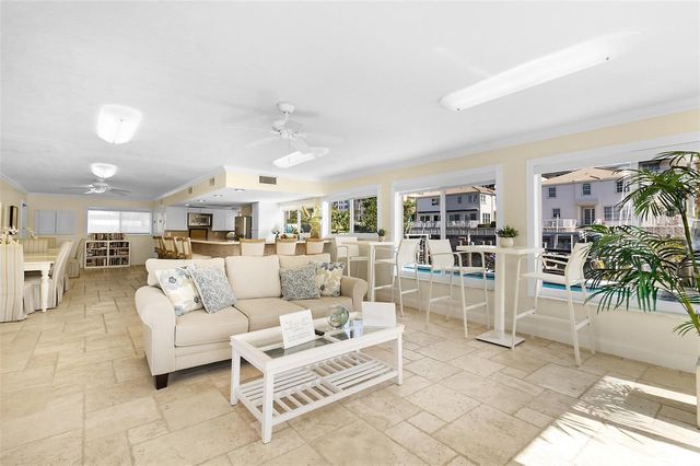 1160 Hillsboro Mile 903, Hillsboro Beach, FL 33062