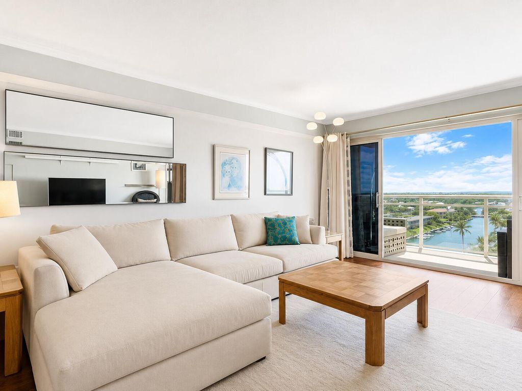 1160 Hillsboro Mile 903, Hillsboro Beach, FL 33062
