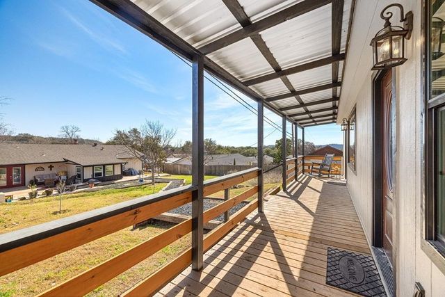 304 Earl Dr, Kerrville, TX 78028