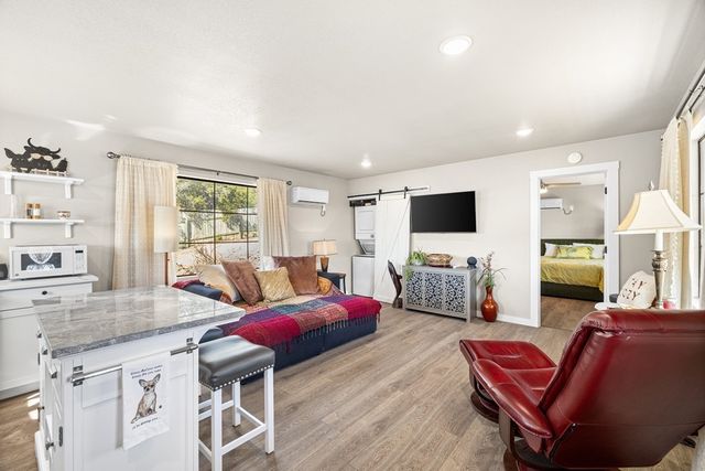 304 Earl Dr, Kerrville, TX 78028