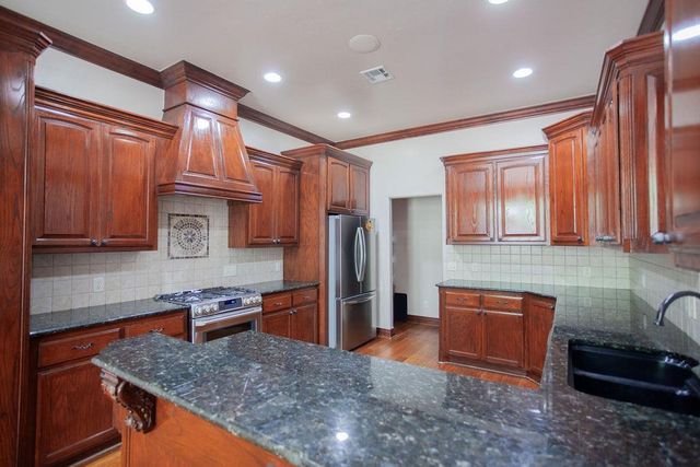 14901 NW Sharon Springs Drive, Jones, OK 73049