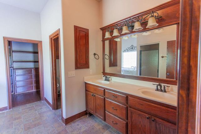 14901 NW Sharon Springs Drive, Jones, OK 73049