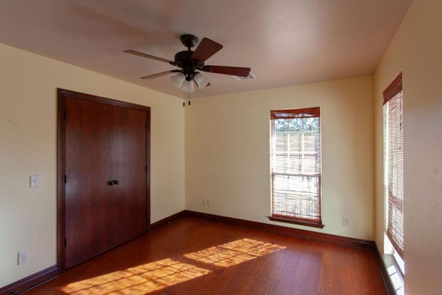 14901 NW Sharon Springs Drive, Jones, OK 73049