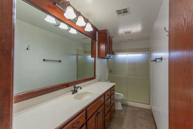 14901 NW Sharon Springs Drive, Jones, OK 73049