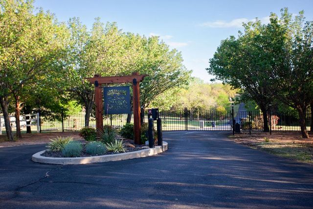 14901 NW Sharon Springs Drive, Jones, OK 73049