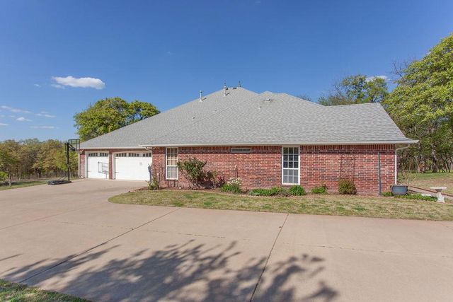 14901 NW Sharon Springs Drive, Jones, OK 73049
