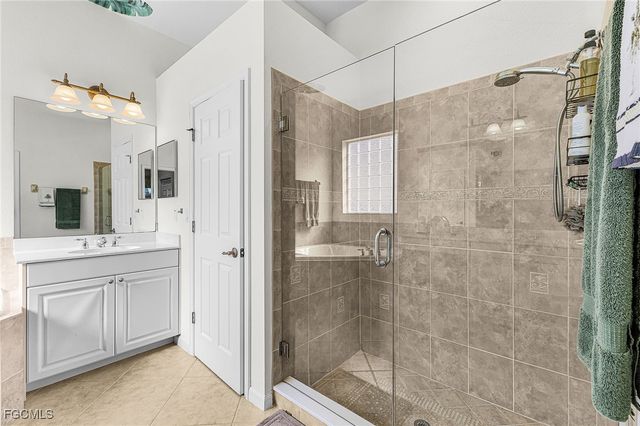 3900 Lakeview Isle CT, Fort Myers, FL 33905