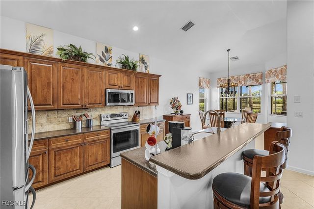 3900 Lakeview Isle CT, Fort Myers, FL 33905