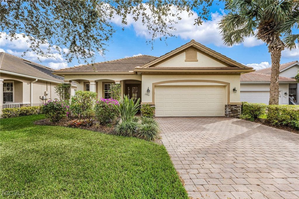 3900 Lakeview Isle CT, Fort Myers, FL 33905