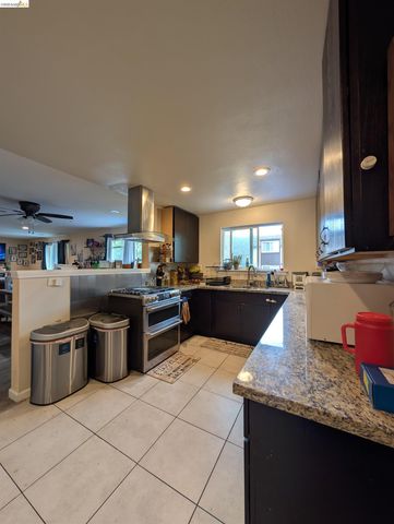 27422 MANON, Hayward, CA 94544