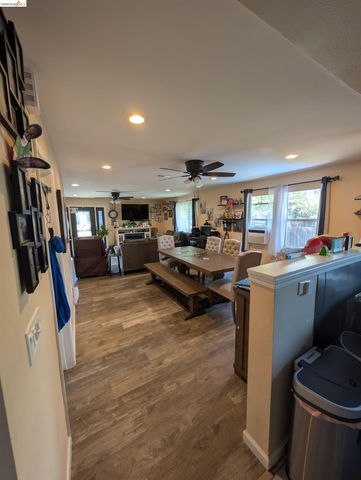 27422 MANON, Hayward, CA 94544