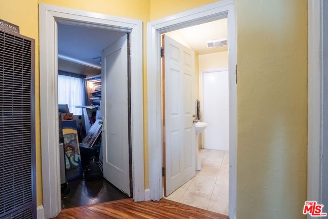 2045 Claudina Avenue, Los Angeles, CA 90016