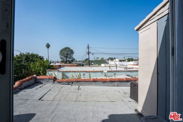 2045 Claudina Avenue, Los Angeles, CA 90016