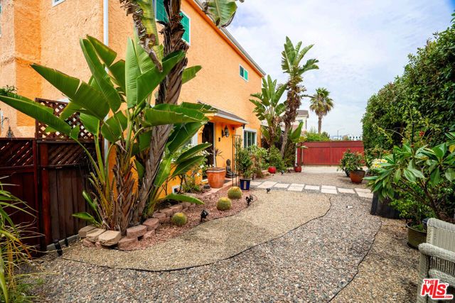 2045 Claudina Avenue, Los Angeles, CA 90016