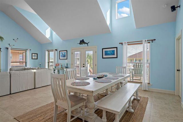 946 Raymond, Port Bolivar, TX 77650