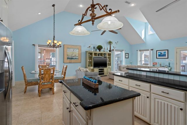 946 Raymond, Port Bolivar, TX 77650