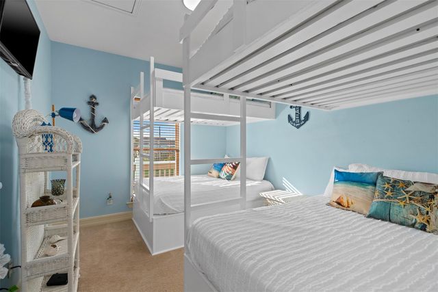 946 Raymond, Port Bolivar, TX 77650