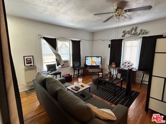 150 N Coronado Street, Los Angeles, CA 90026