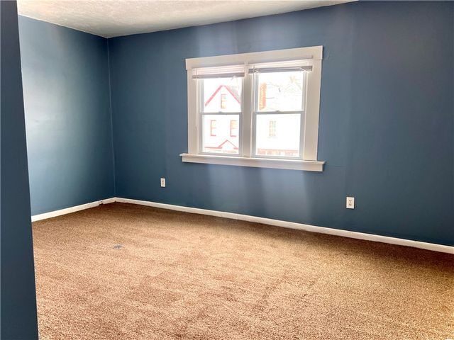 518 4th Ave, New Kensington, PA 15068