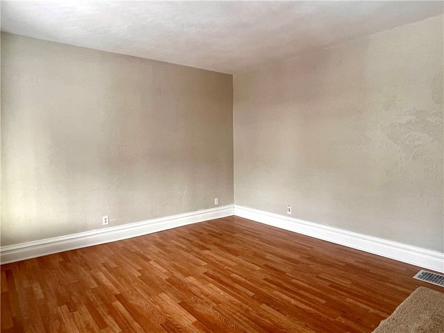 518 4th Ave, New Kensington, PA 15068